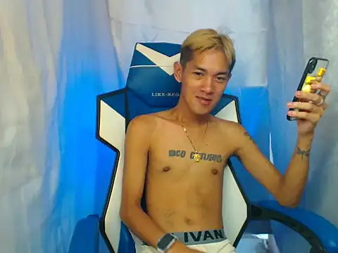 riks tyler online show from 11, 11, 2025