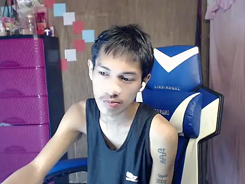 Snapshot of riks_tyler chatting on 17, 7, 2026 riks tyler online show from 17, 7, 2026