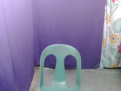 Snapshot of urgirljane chatting on 15, 4, 2026 urgirljane online show from 15, 4, 2026