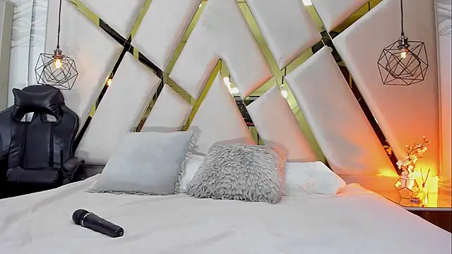 FernandaRousse online show from 1, 12, 2025