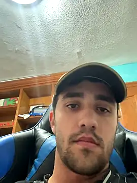 Snapshot of aavrdvh33 chatting on 17, 11, 2025 aavrdvh33 online show from 17, 11, 2025