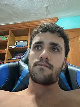 Snapshot of aavrdvh33 chatting on 9, 10, 2025 aavrdvh33 online show from 9, 10, 2025