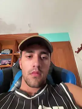 Snapshot of aavrdvh33 chatting on 2, 11, 2025 aavrdvh33 online show from 2, 11, 2025