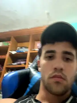 Snapshot of aavrdvh33 chatting on 12, 11, 2025 aavrdvh33 online show from 12, 11, 2025