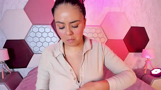 Snapshot of ArielleWilde chatting on 6, 7, 2026 ArielleWilde online show from 6, 7, 2026