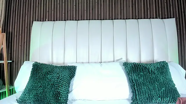 SandraMilerr online show from 12, 2, 2026