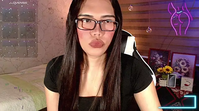 TssluttyNikka online show from 23, 2, 2026