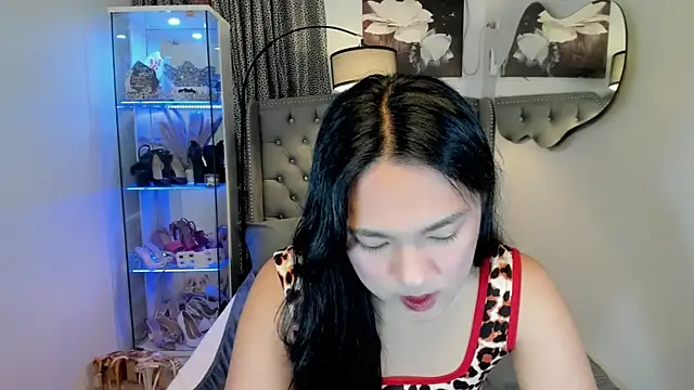 bigcockvenice online show from 15, 11, 2025