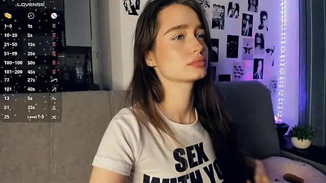 lovelyalivia online show from 22, 12, 2025