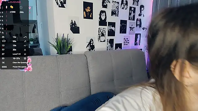 lovelyalivia online show from 26, 10, 2025