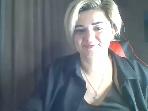 Snapshot of Wymini chatting on 25, 9, 2025 Wymini online show from 25, 9, 2025