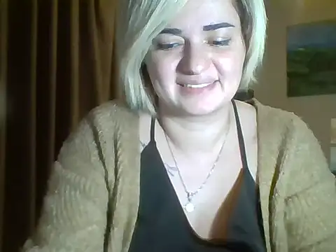 Snapshot of Wymini chatting on 19, 10, 2025 Wymini online show from 19, 10, 2025