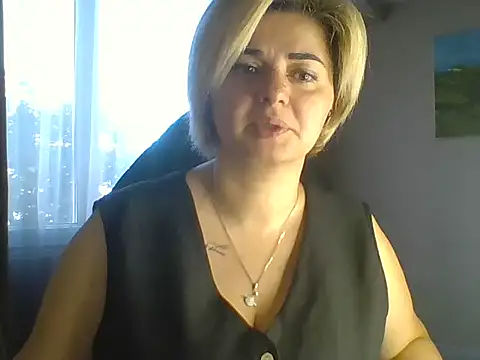 Snapshot of Wymini chatting on 23, 9, 2025 Wymini online show from 23, 9, 2025