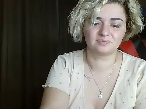 Snapshot of Wymini chatting on 18, 9, 2025 Wymini online show from 18, 9, 2025