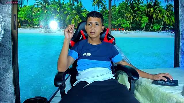 BigMonstercoks69 online show from 25, 9, 2025