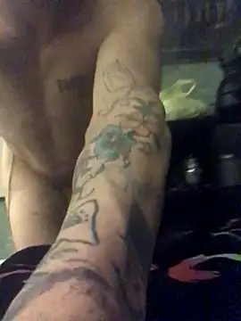 Snapshot of RivslRabbit chatting on 21, 12, 2025 RivslRabbit online show from 21, 12, 2025