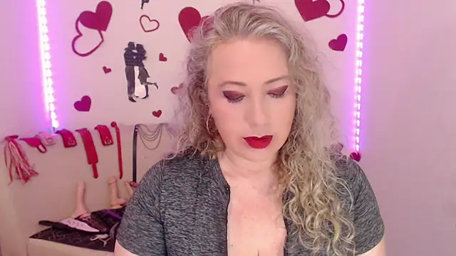 sofiacurvy 45 online show from 14, 11, 2025