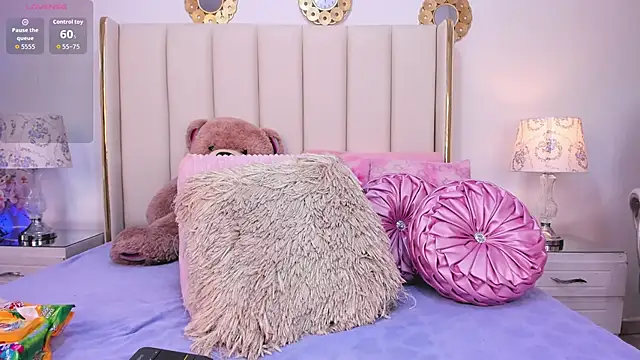 Mhia Sweet  online show from 26, 3, 2026