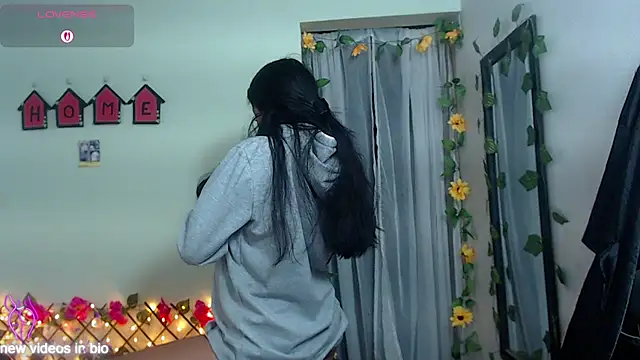 Angie Lee01 online show from 9, 10, 2025