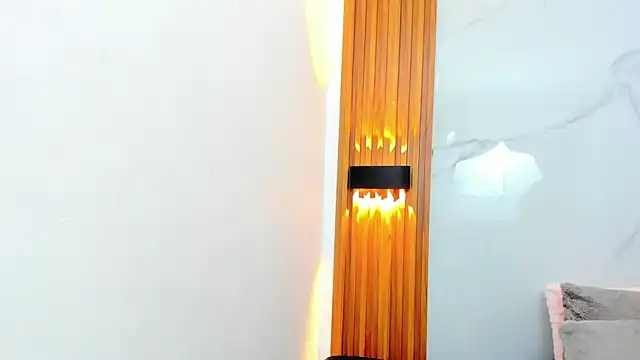 IsabellaMonet online show from 16, 12, 2025