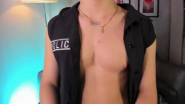 Snapshot of BenitoSaenz chatting on 27, 10, 2025 BenitoSaenz online show from 27, 10, 2025