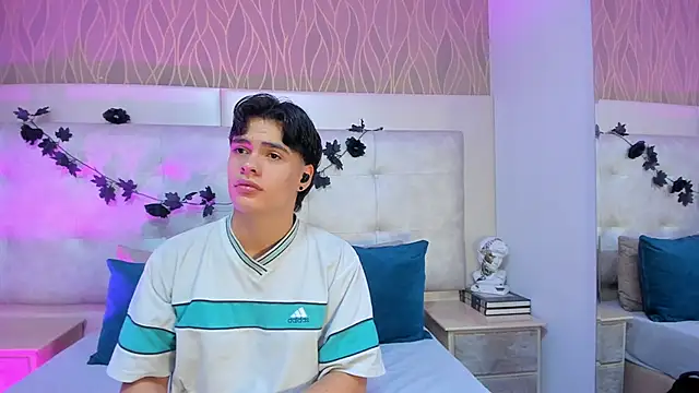 BenitoSaenz online show from 4, 12, 2025