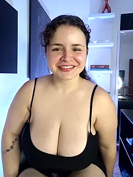 SeleneLuminari8 online show from 13, 4, 2026