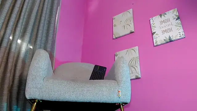 emily ox0 online show from 19, 6, 2026