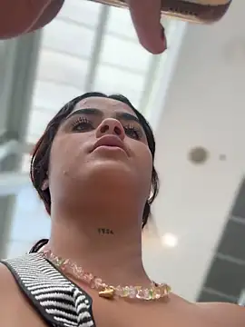 Kaily Sweet16 online show from 8, 11, 2025