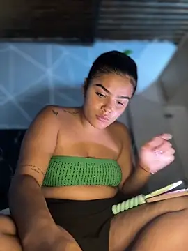 Kaily Sweet16 online show from 13, 4, 2026