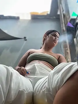 Kaily Sweet16 online show from 6, 3, 2026