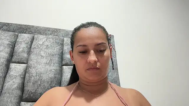 Sophia copper online show from 10, 9, 2025