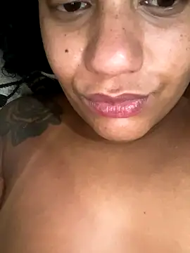 Snapshot of morenaluaa chatting on 7, 11, 2025 morenaluaa online show from 7, 11, 2025