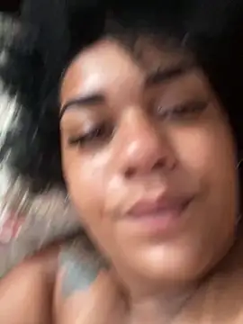 Snapshot of morenaluaa chatting on 14, 10, 2025 morenaluaa online show from 14, 10, 2025