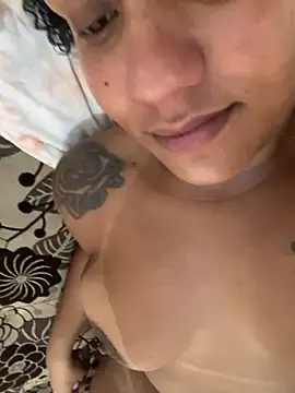 Snapshot of morenaluaa chatting on 5, 11, 2025 morenaluaa online show from 5, 11, 2025