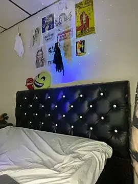 Snapshot of venusobryan_55 chatting on 22, 11, 2025 venusobryan 55 online show from 22, 11, 2025