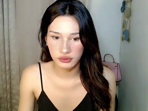 SerenaCortesi online show from 9, 4, 2026