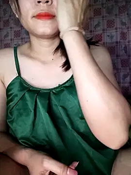 Snapshot of Ladygirl_x chatting on 8, 11, 2025 Ladygirl x online show from 8, 11, 2025