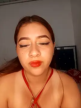 Snapshot of Chloe_Sky_love chatting on 23, 9, 2025 Chloe Sky love online show from 23, 9, 2025
