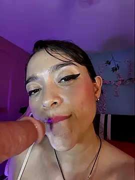 Luciemaurerr online show from 13, 11, 2025