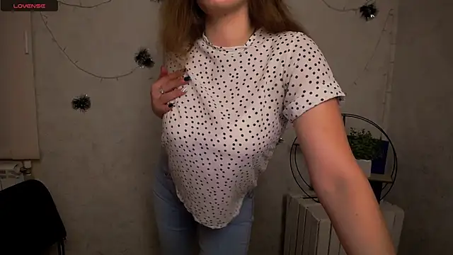 Snapshot of AmandaDimond_ chatting on 14, 2, 2026 AmandaDimond online show from 14, 2, 2026