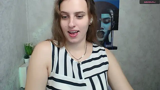 AmandaDimond  online show from 2, 11, 2025