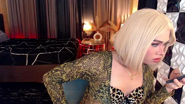 BigCockMaxineTS online show from 6, 11, 2025