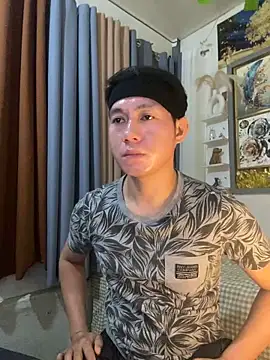 xshyboyx online show from 8, 2, 2026