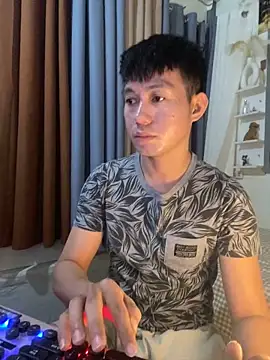 xshyboyx online show from 17, 12, 2025