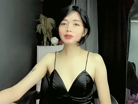 Snapshot of LexiLove chatting on 13, 10, 2025 LexiLove online show from 13, 10, 2025