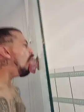 Cnutt310 online show from 8, 11, 2025