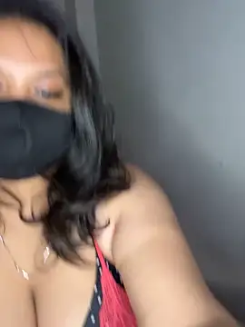 Snapshot of Momita-1 chatting on 31, 10, 2025 Momita-1 online show from 31, 10, 2025