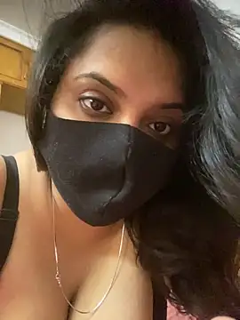 Snapshot of Momita-1 chatting on 9, 9, 2025 Momita-1 online show from 9, 9, 2025