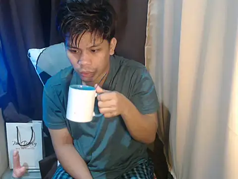 Snapshot of cumwhat_me chatting on 23, 6, 2026 cumwhat me online show from 23, 6, 2026